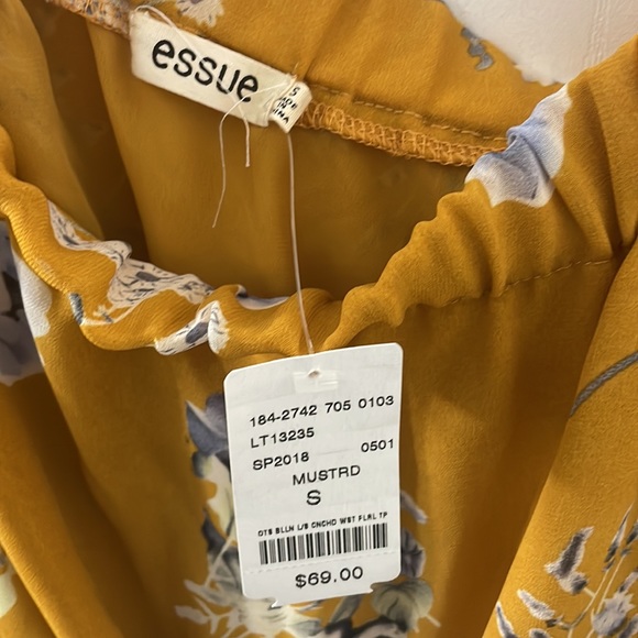 M BOUTIQUE Off Shoulder Mustard Yellow Floral Top - Picture 2 of 3